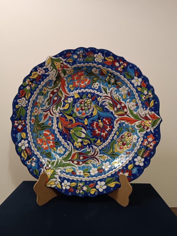 Handmade,%20hand%20painted%20decorative%20plate.