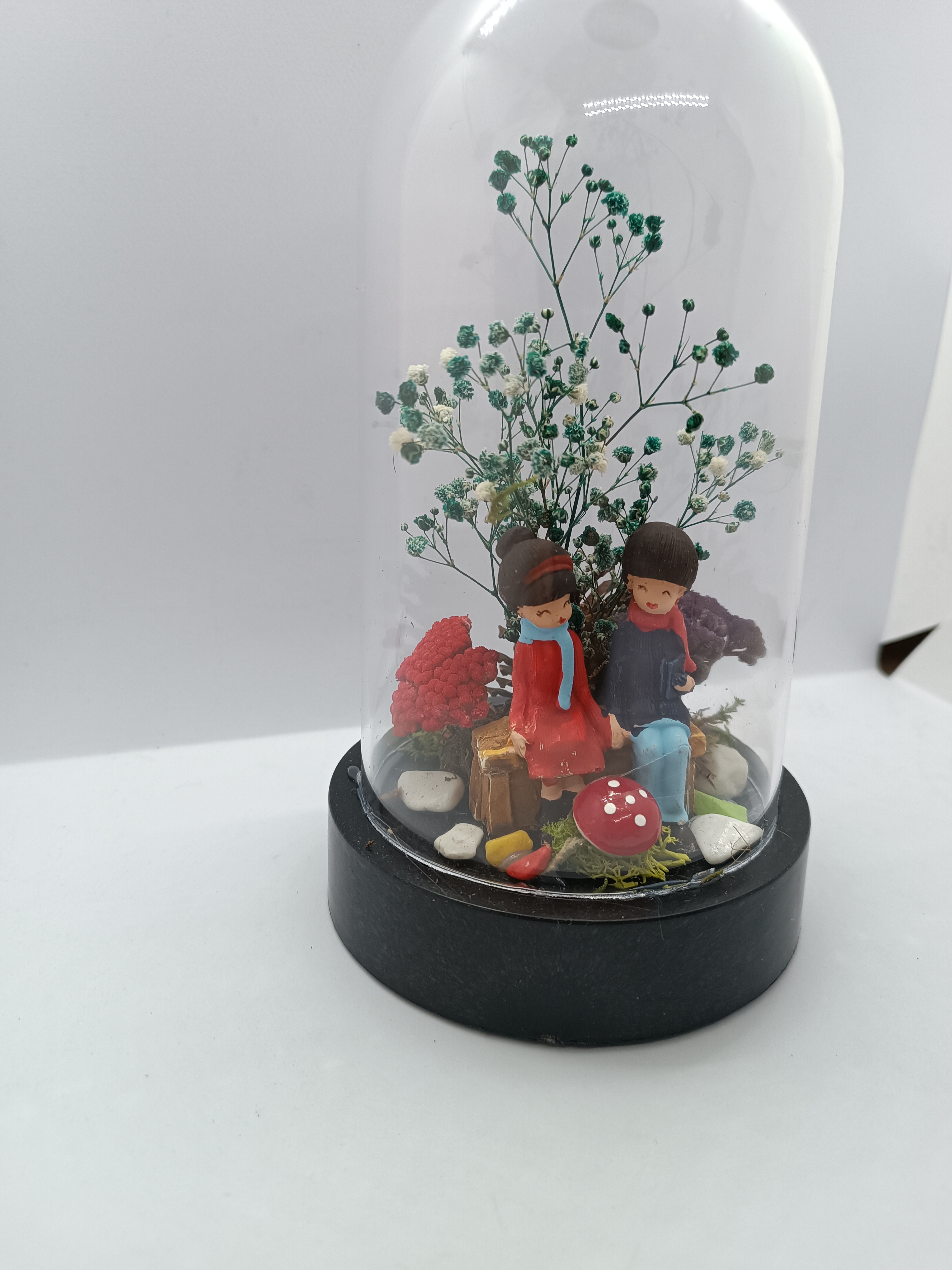 Lover%20themed%20bowl%20terrarium.