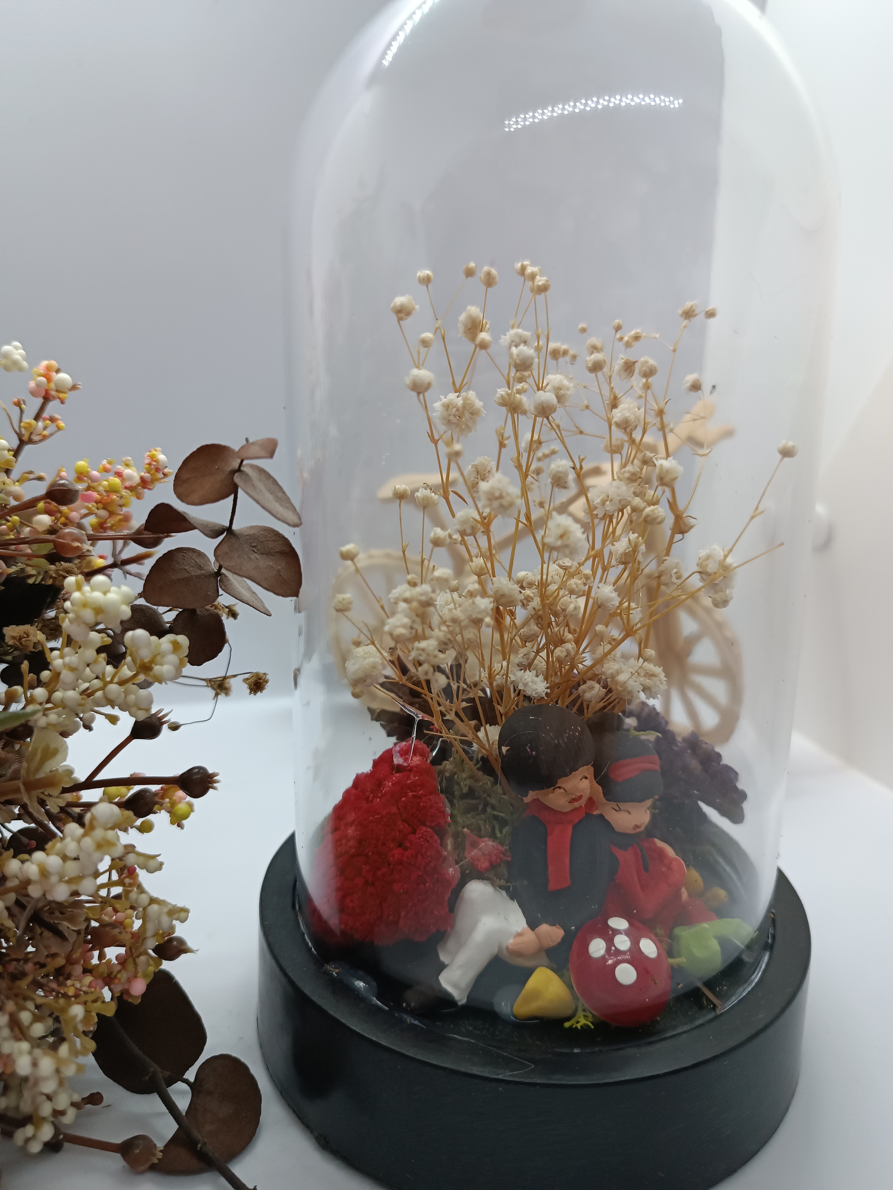 Lover%20themed%20bowl%20terrarium.