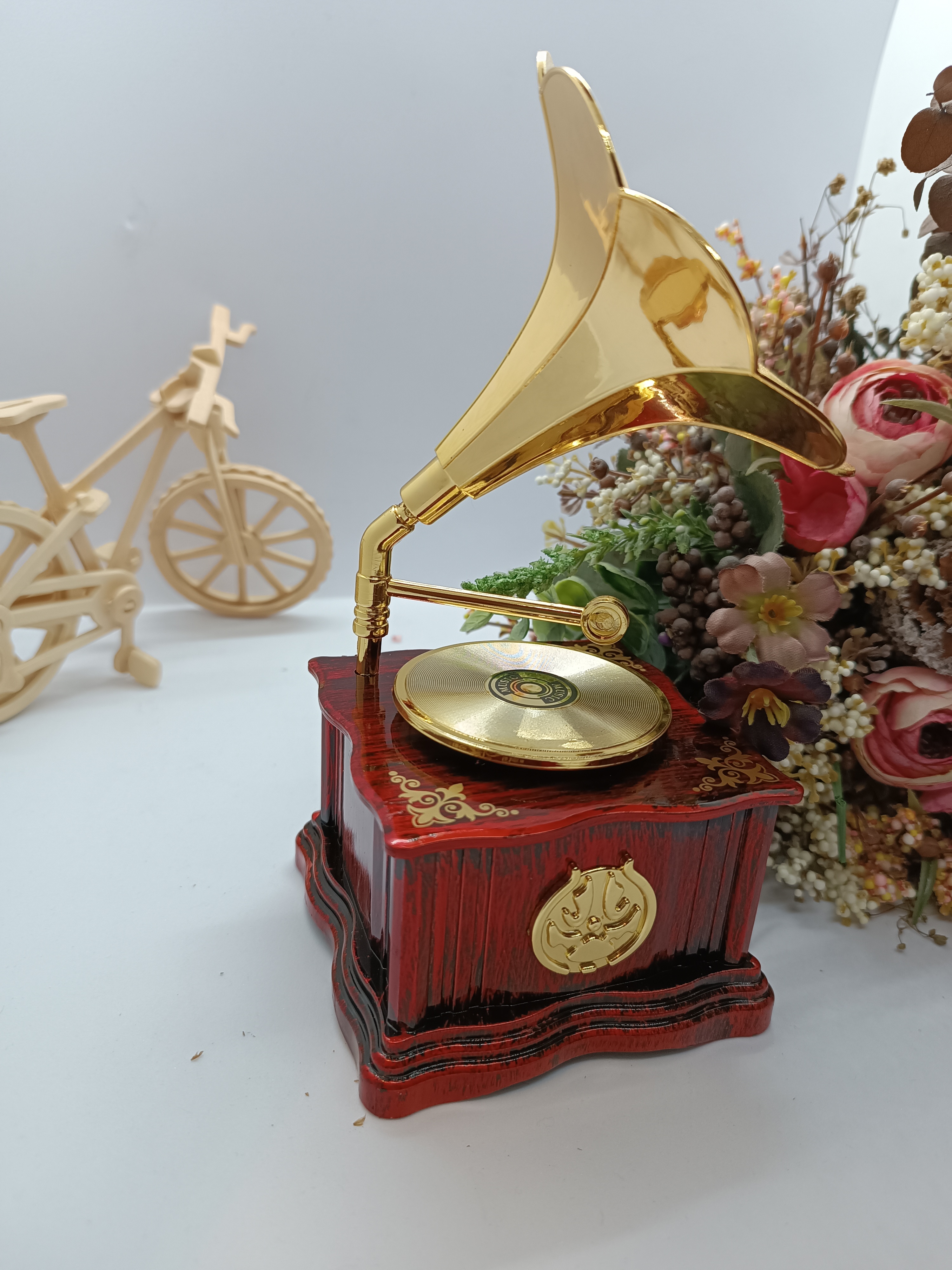 Gramophone%20music%20box.