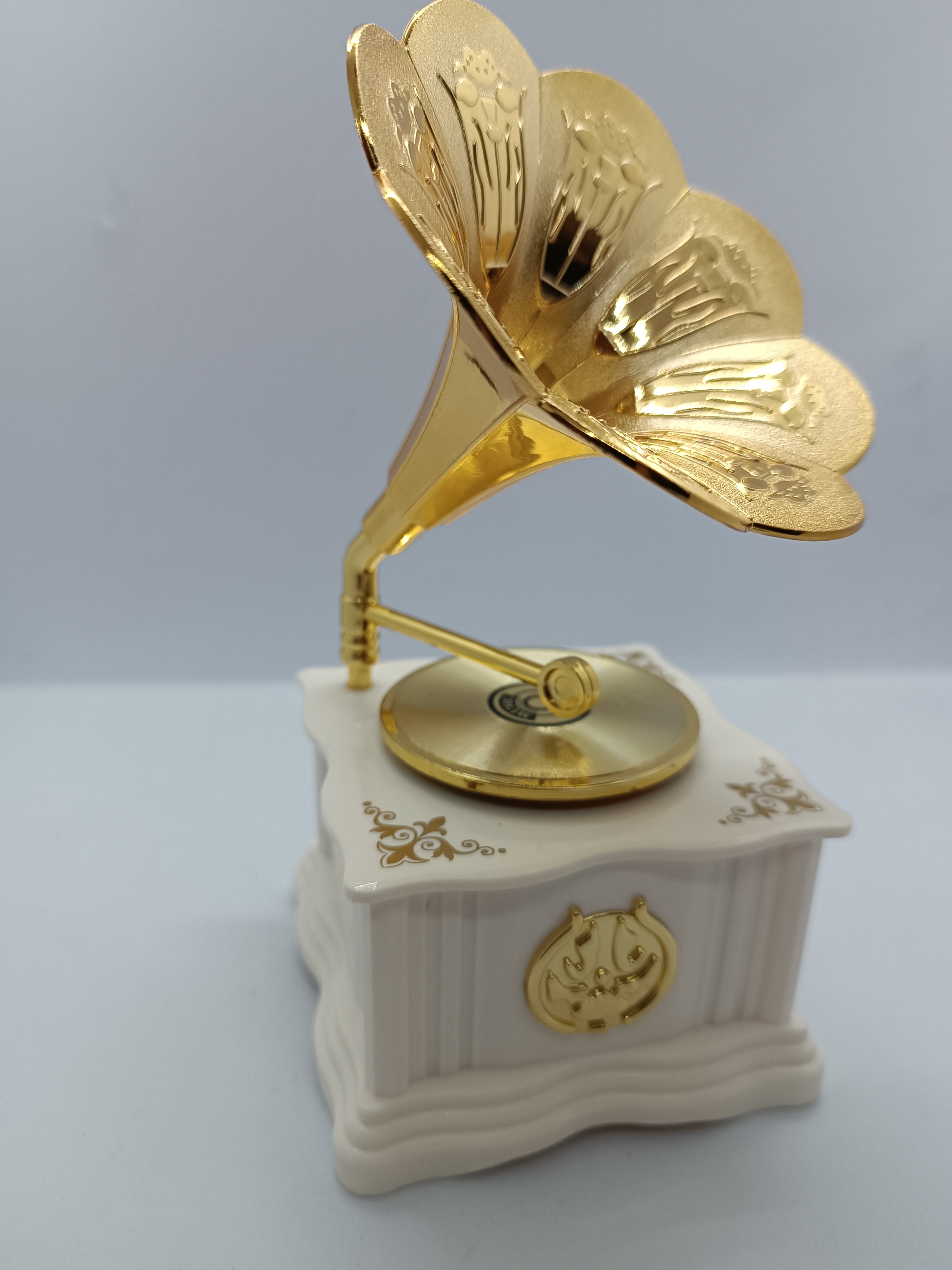 Gramophone%20music%20box.