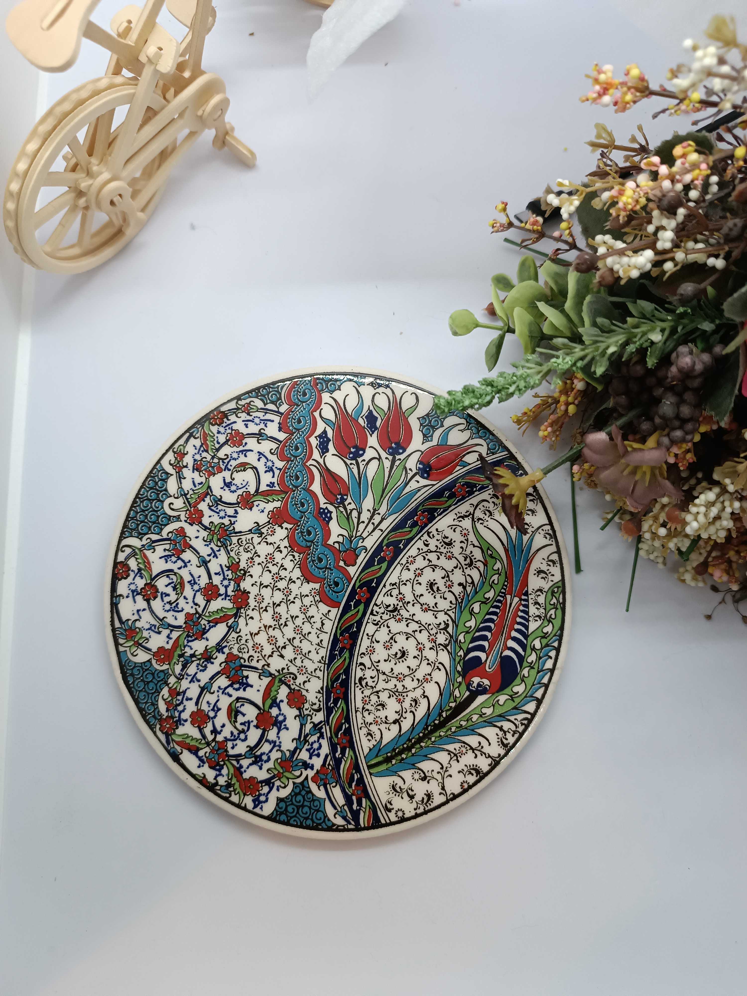 Traditional%20patterned%20ceramic%20trivet%2016%20cm.