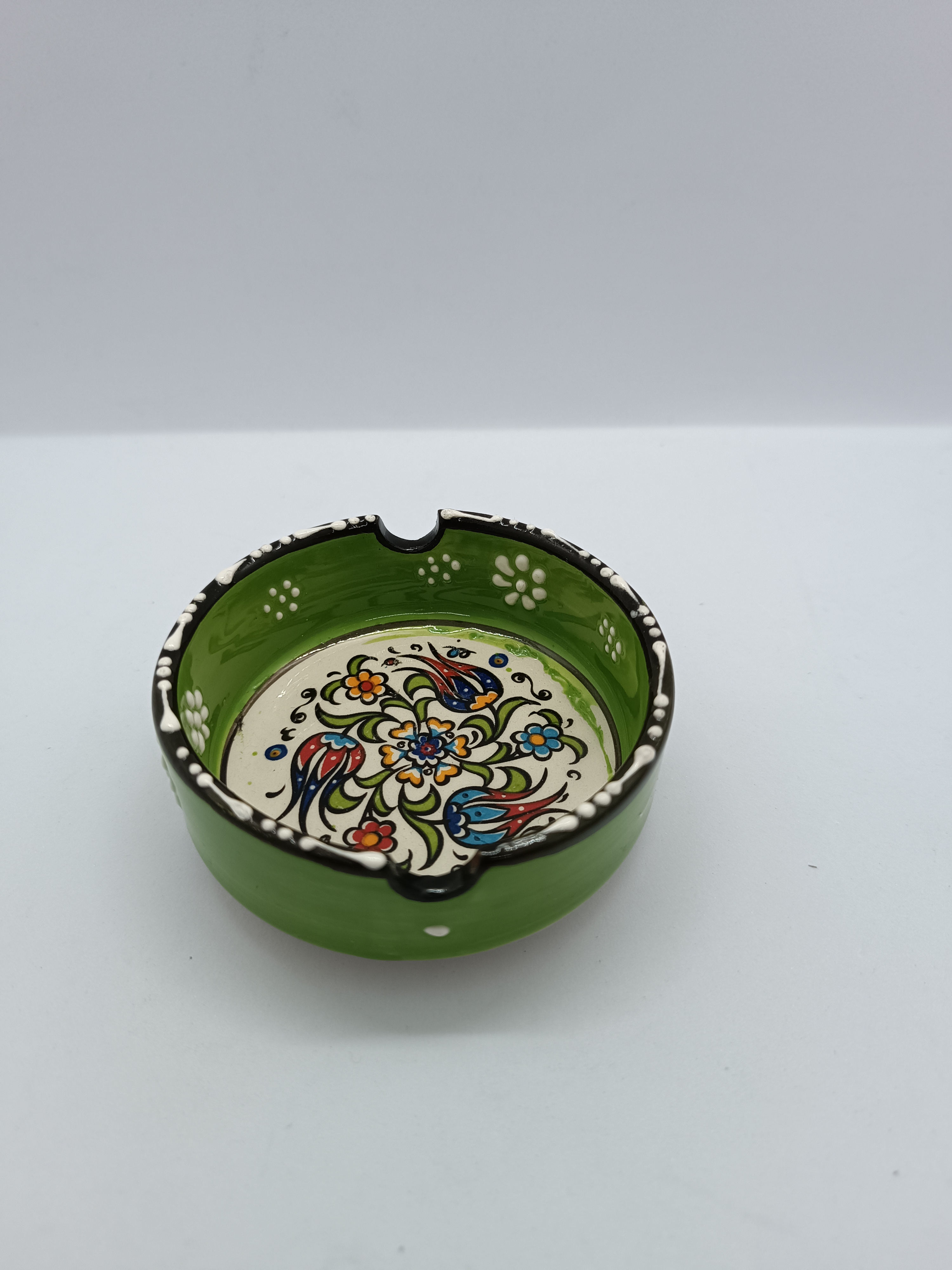 Hand%20painted%20decorative%20ashtray