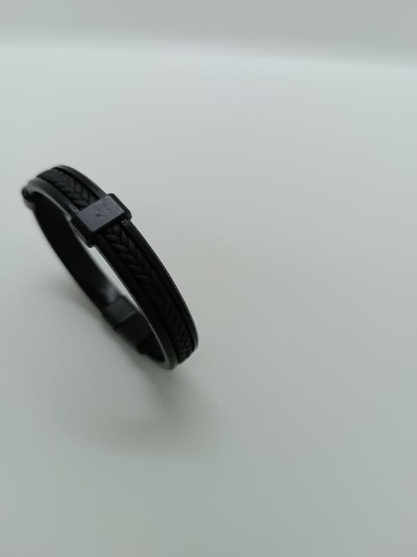 Leather%20unisex%20bracelet.