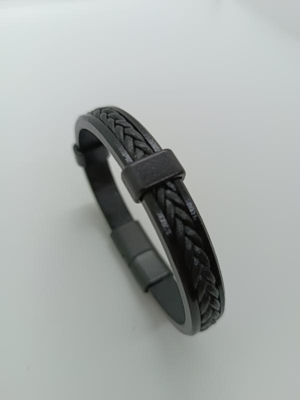 Leather%20unisex%20bracelet.