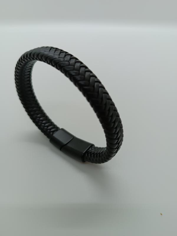 Leather%20unisex%20bracelet.