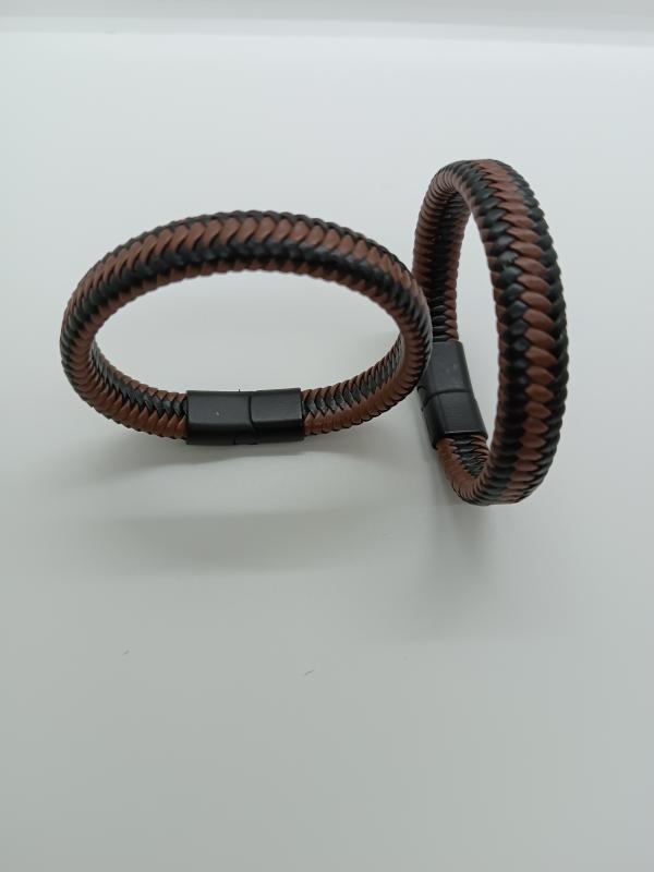 Leather%20unisex%20bracelet.